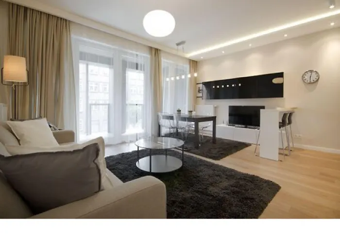 Old Town Tandeta & By Renters 格但斯克